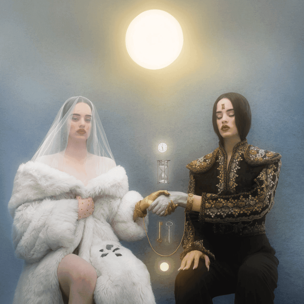 Album cover art for "QUE NO SALGA LA LUNA (Cap.2: Boda)" by ROSALÍA