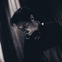 L-vis 1990 profile picture - official artist image